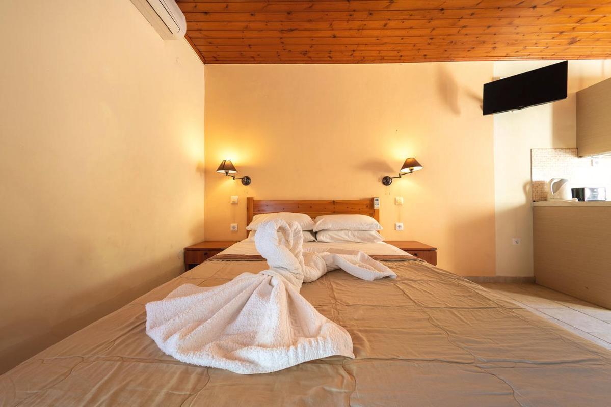 Mimosa Apartments With Pool Paleokastritsa Ngoại thất bức ảnh