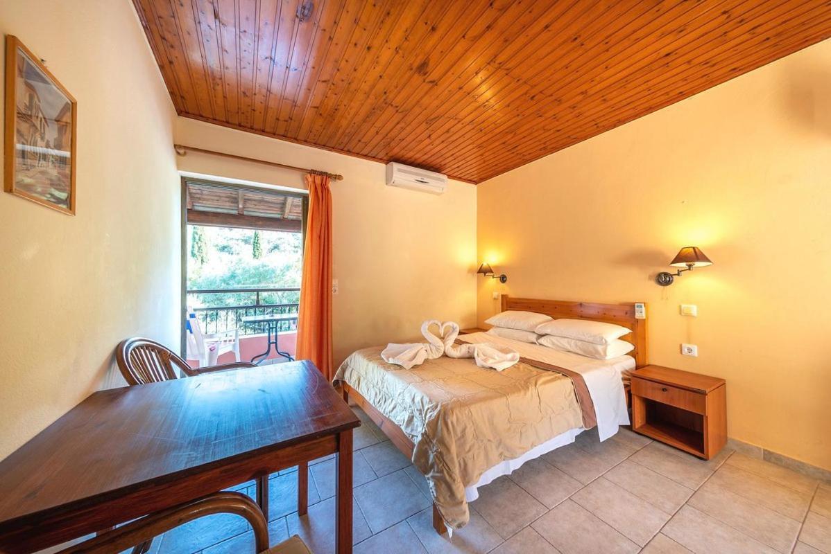 Mimosa Apartments With Pool Paleokastritsa Ngoại thất bức ảnh